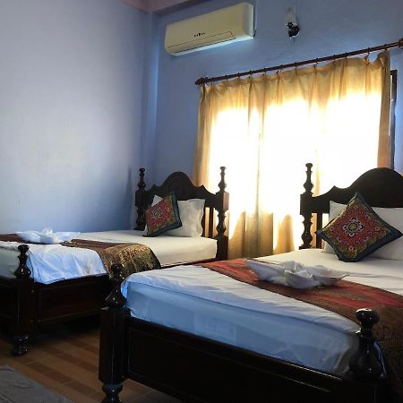 Soutjai Guesthouse & Restaurant Vang Vieng Ngoại thất bức ảnh