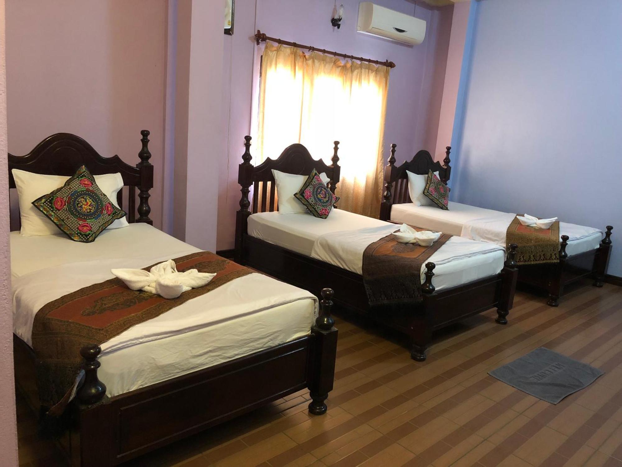 Soutjai Guesthouse & Restaurant Vang Vieng Ngoại thất bức ảnh