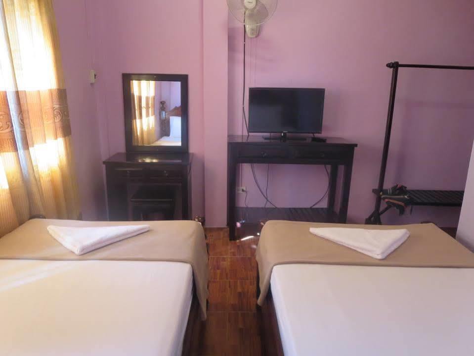 Soutjai Guesthouse & Restaurant Vang Vieng Ngoại thất bức ảnh